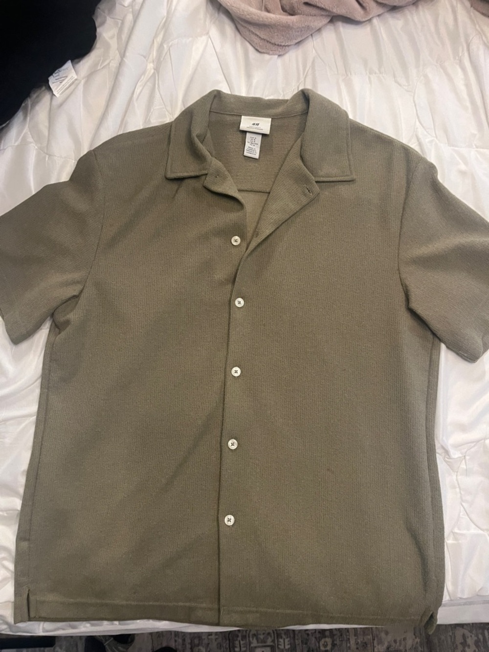 H&M Men’s Short Sleeve Button-Down Shirt - Olive